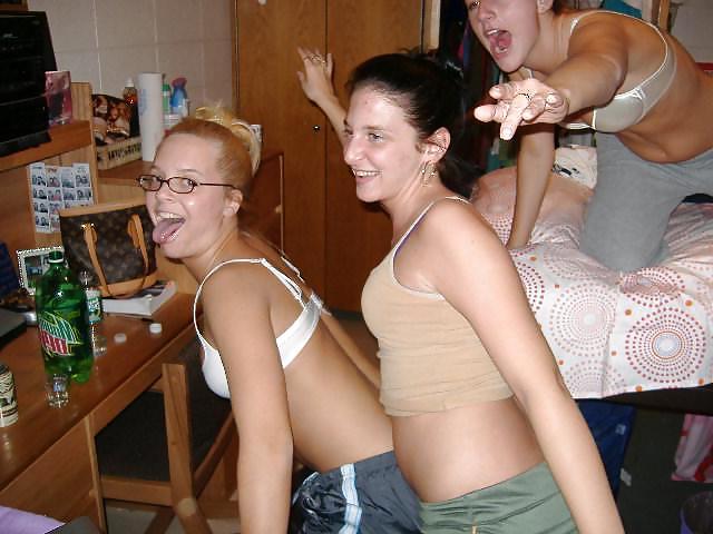 25P Bra Babes 40