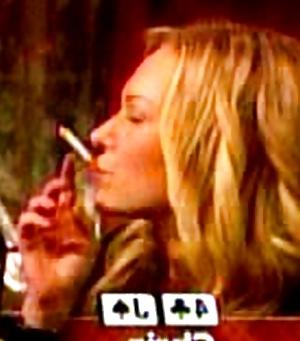25P Laura Prepon Smoking