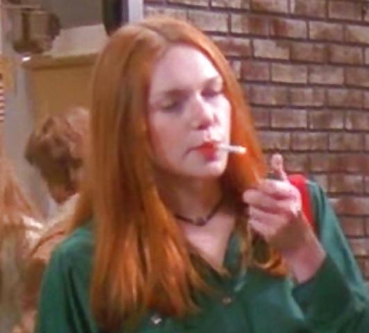 25P Laura Prepon Smoking