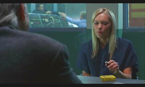 25P Laura Prepon Smoking