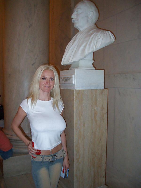 25P Lori: Flashing Fake Tit MILF