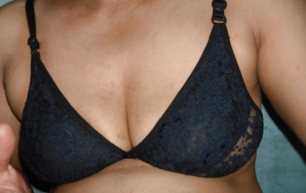 25P Indian wife boobs sucked