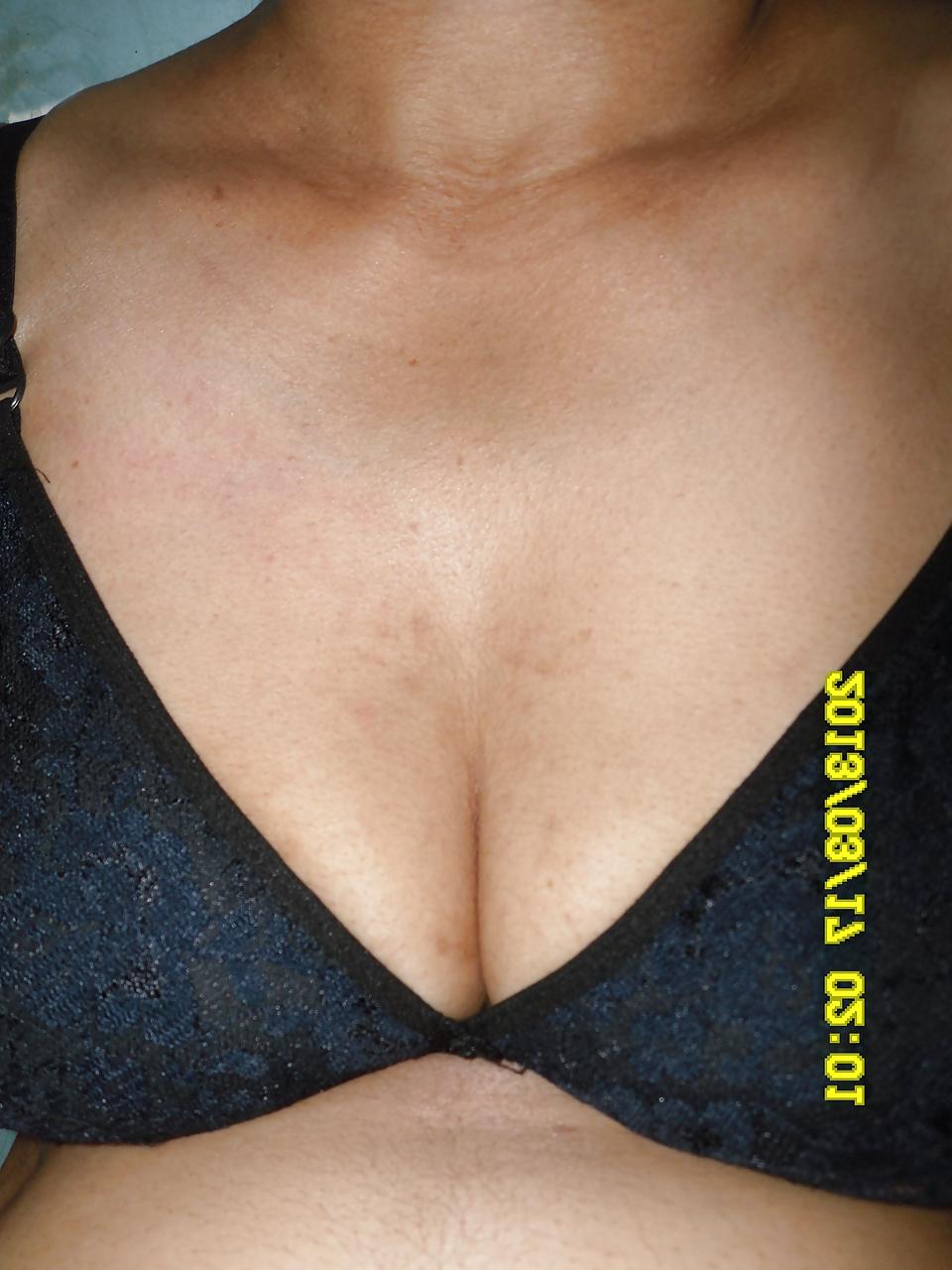 25P Indian wife boobs sucked