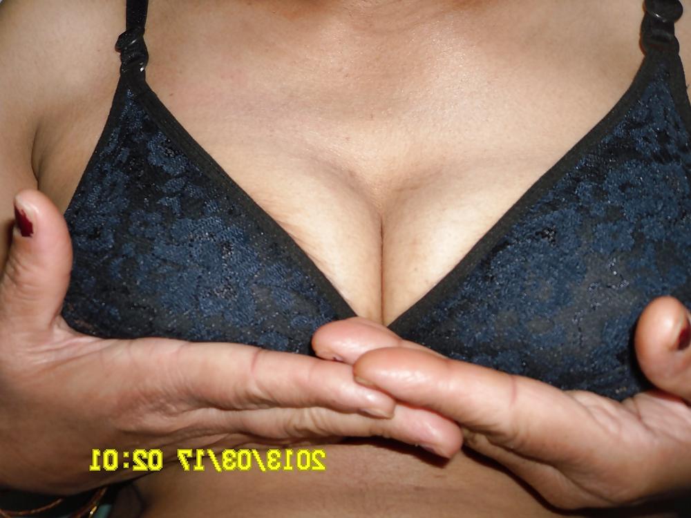 25P Indian wife boobs sucked