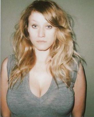 23P Some actresses with big boobs