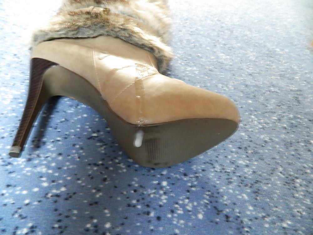 6P Sperm on fur boots
