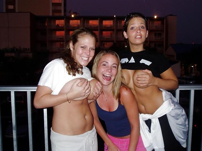25P Crazy Girls! found by Birkoffguy