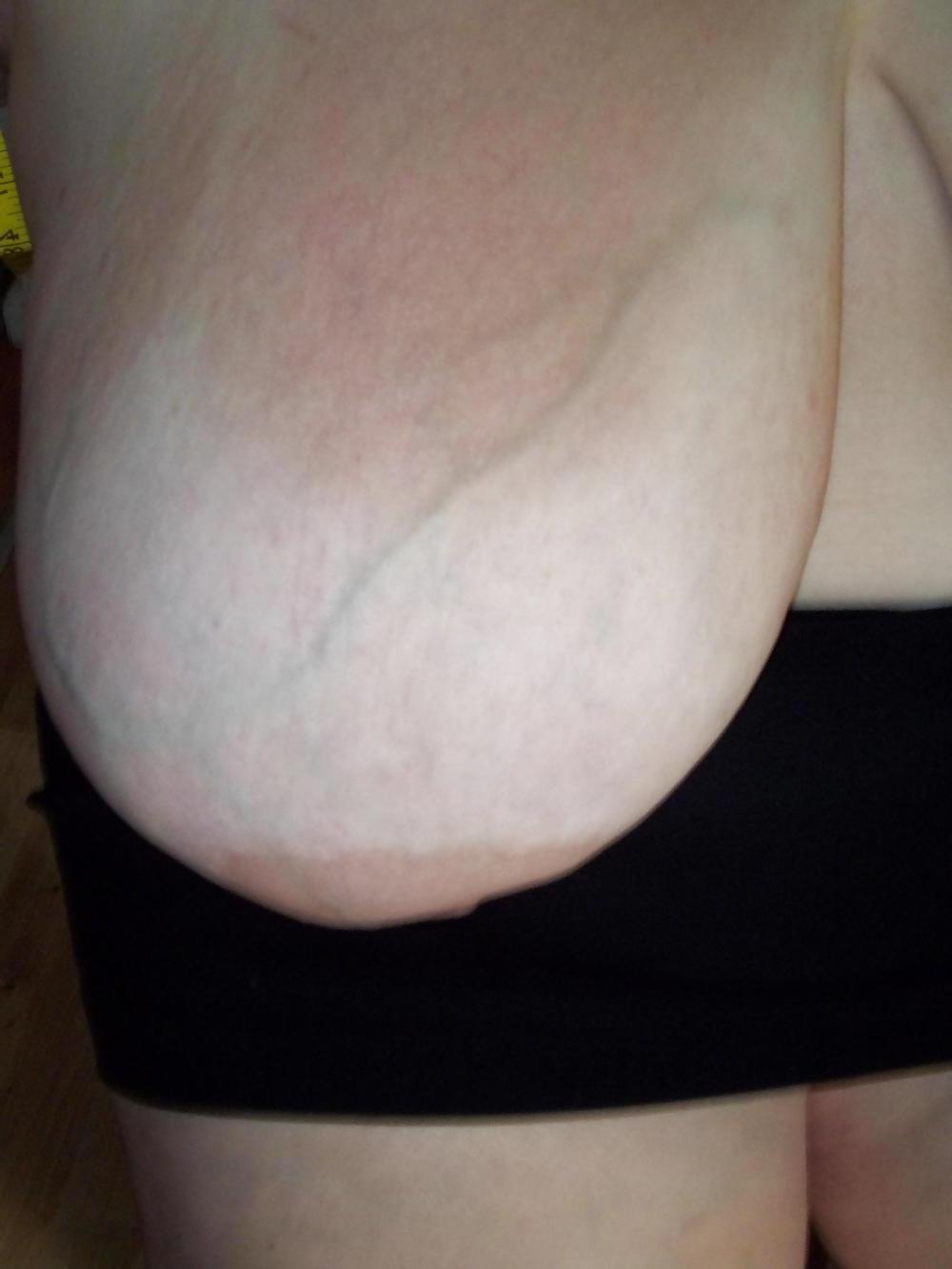 25P Amateur GILF with 50K ENORMOUS BOOBS