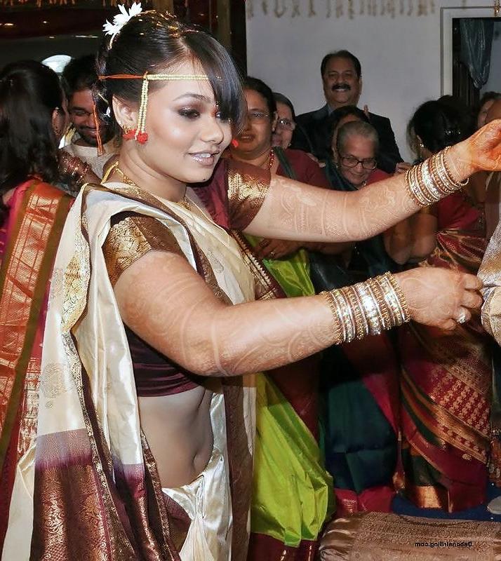 20P Young Indian Married Women