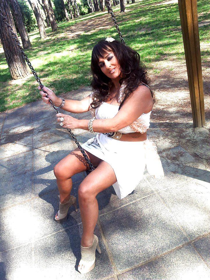 15P Italian milf: isabella