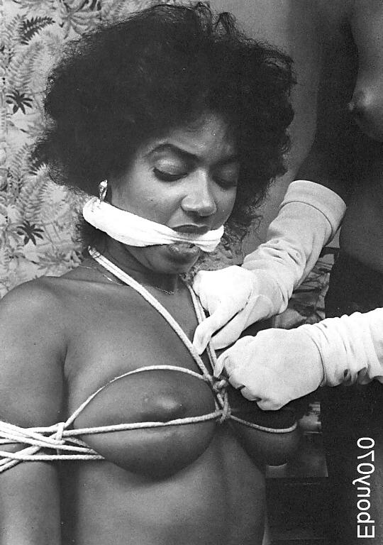 12P Shanna Evans Bondage