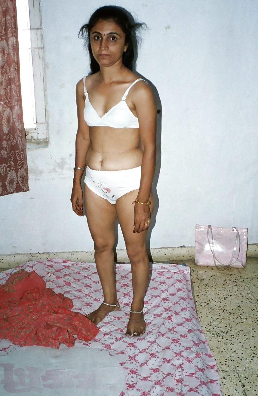 8P Indian aunty 102