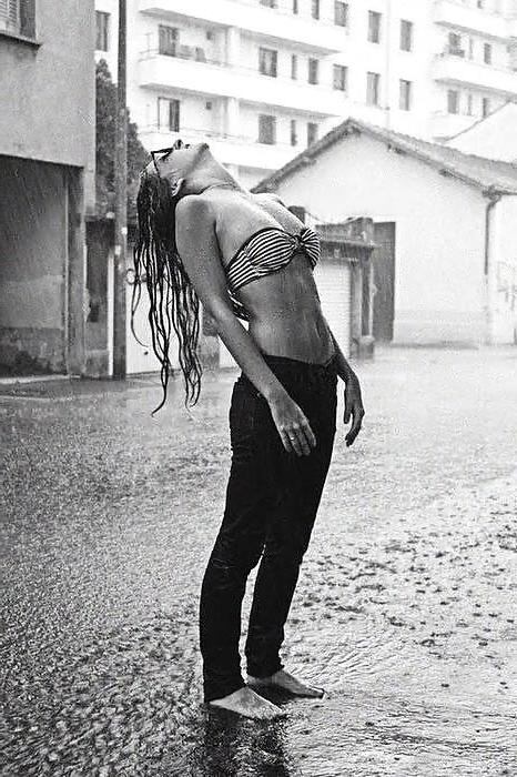 25P Babes in the rain, wet women, gorgeous.