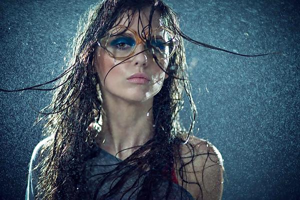 25P Babes in the rain, wet women, gorgeous.