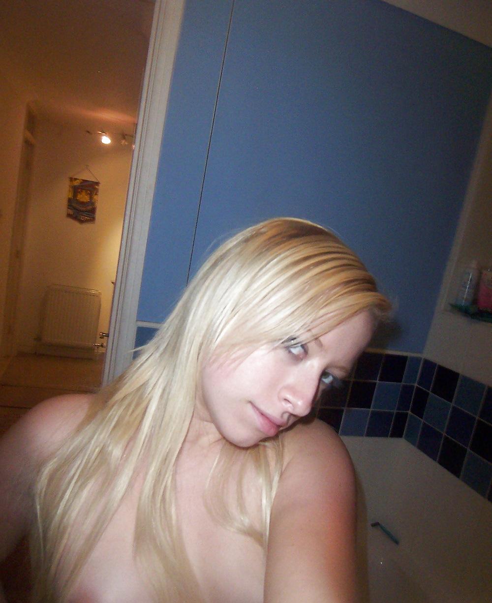 25P Stolen Pics - Blonde Girl with small Tits