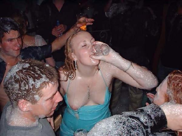 19P Huge tits