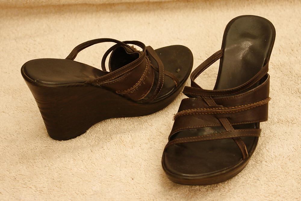 8P Sperm on Girlfriend Brown Sandals
