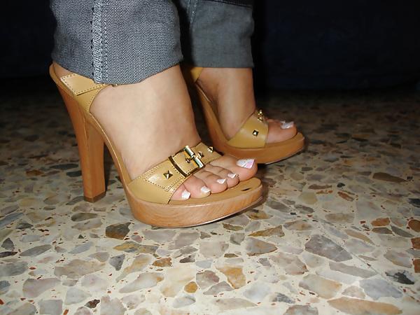 25P Feet, Toes, Asses, MILFS, Succulent Tits and Puss!