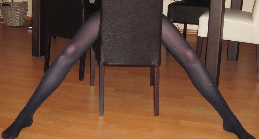 4P Stepdaugther in black pantyhose after sport 