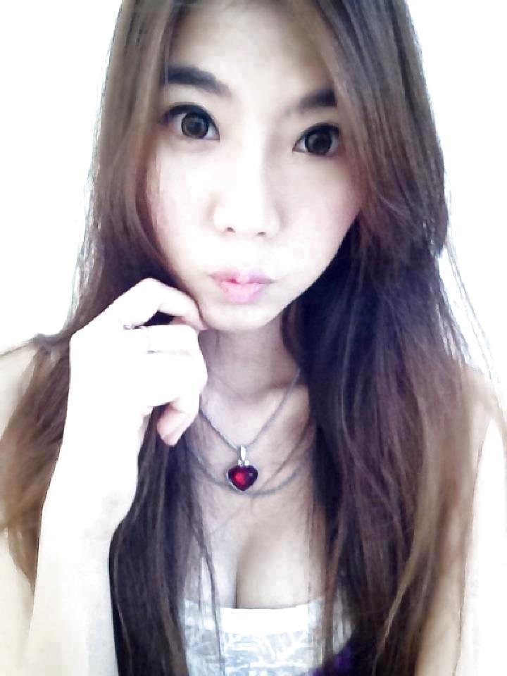 18P Hot Asian Babes 5