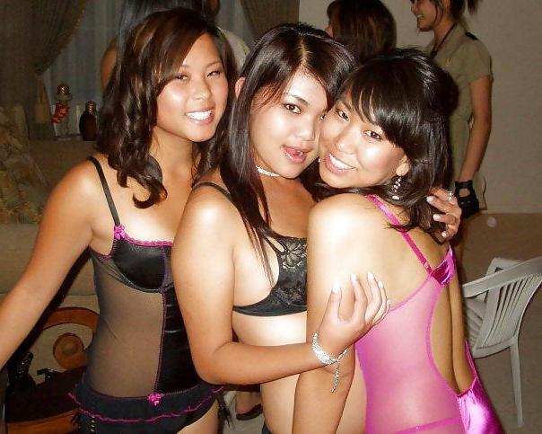 25P Bra Babes 28