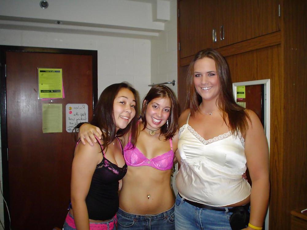 25P Bra Babes 28