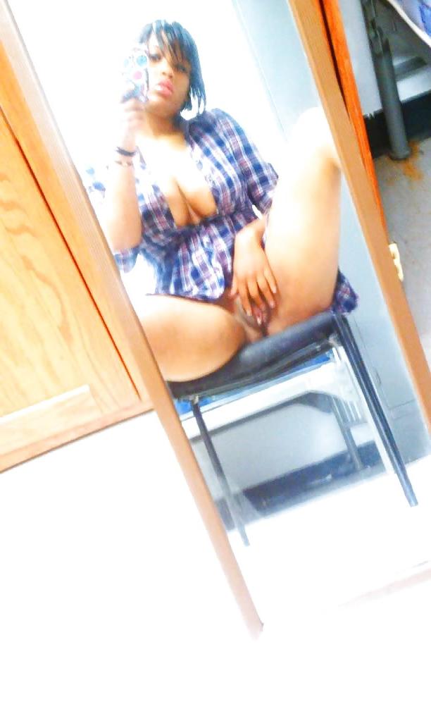 25P Ex Ebony Devant Sont Beau Miroir