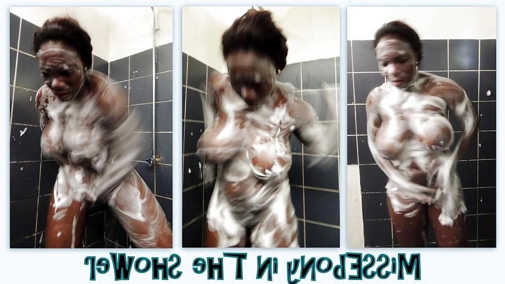 10P Miss Ebony #19 Shower