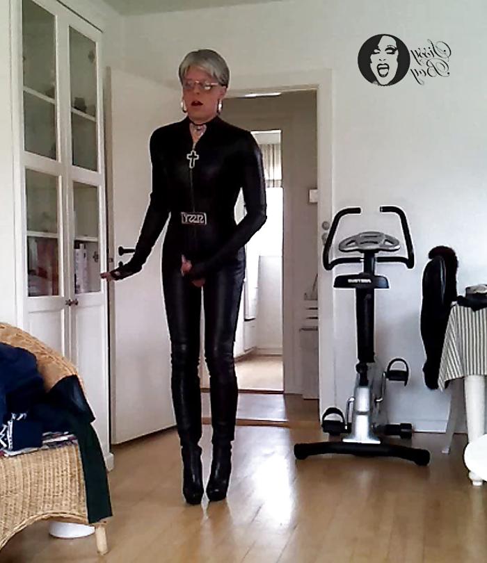 18P Sissy sexy leather catsuit