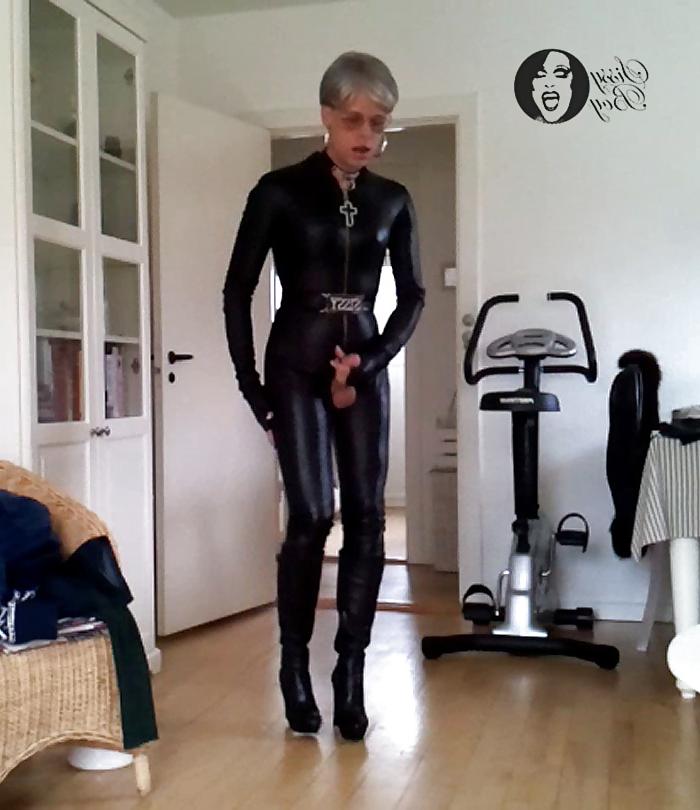 18P Sissy sexy leather catsuit