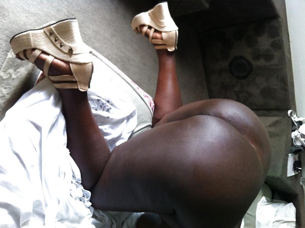 10P Big Black Ass Friend - 40 years old