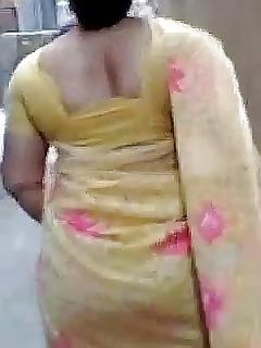 25P Indian Mature Aunty Ass