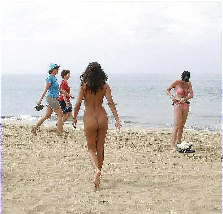 25P EXPOSED ALONE WHILE NAKED