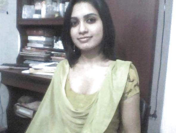 11P Hottest Pakistani Babes Fuckable MMMMMMMM...