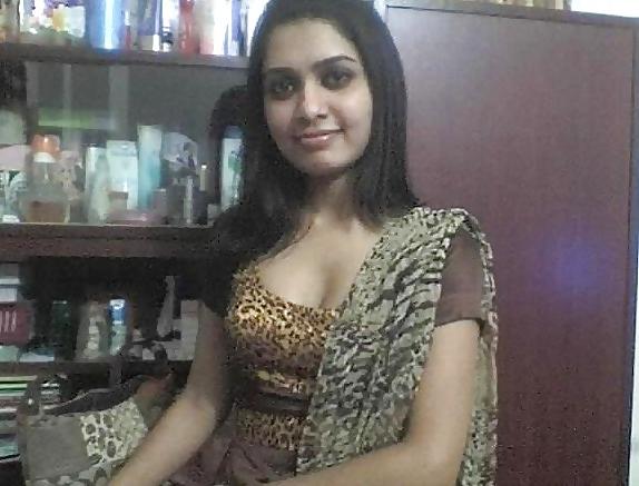 11P Hottest Pakistani Babes Fuckable MMMMMMMM...