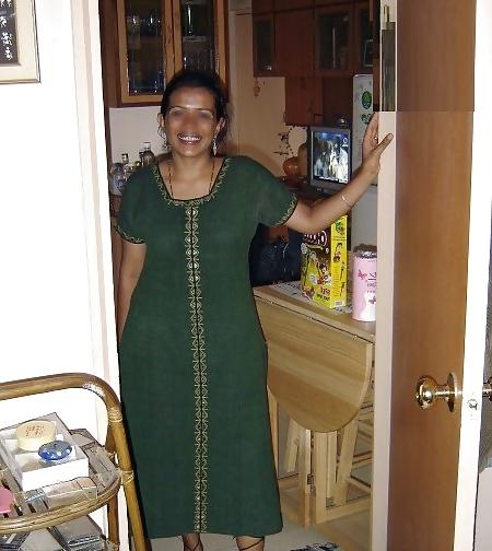 13P Indian aunty 100