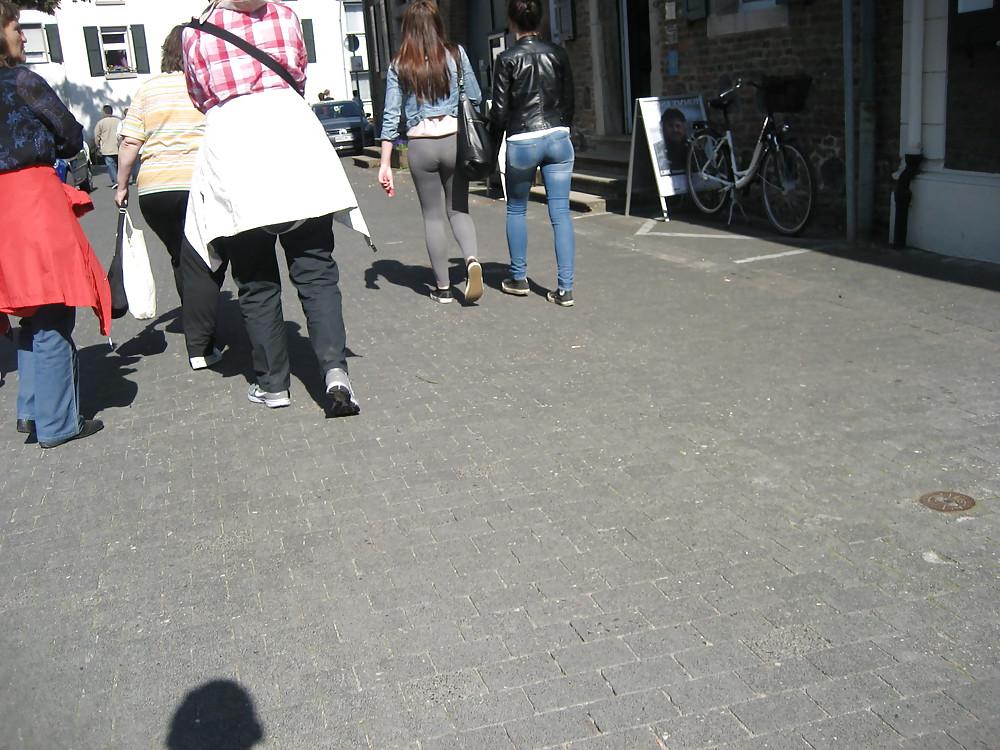 21P Babes in Public