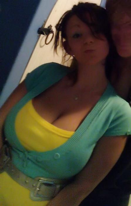 25P WOW... I LOVE HER MASSIVE TITS