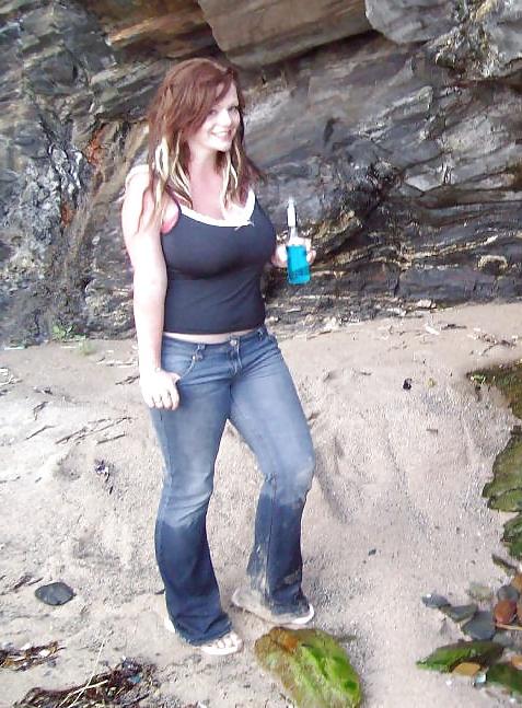 25P WOW... I LOVE HER MASSIVE TITS