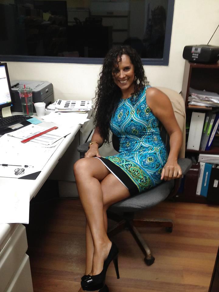 25P Honduras Sexy MILF!