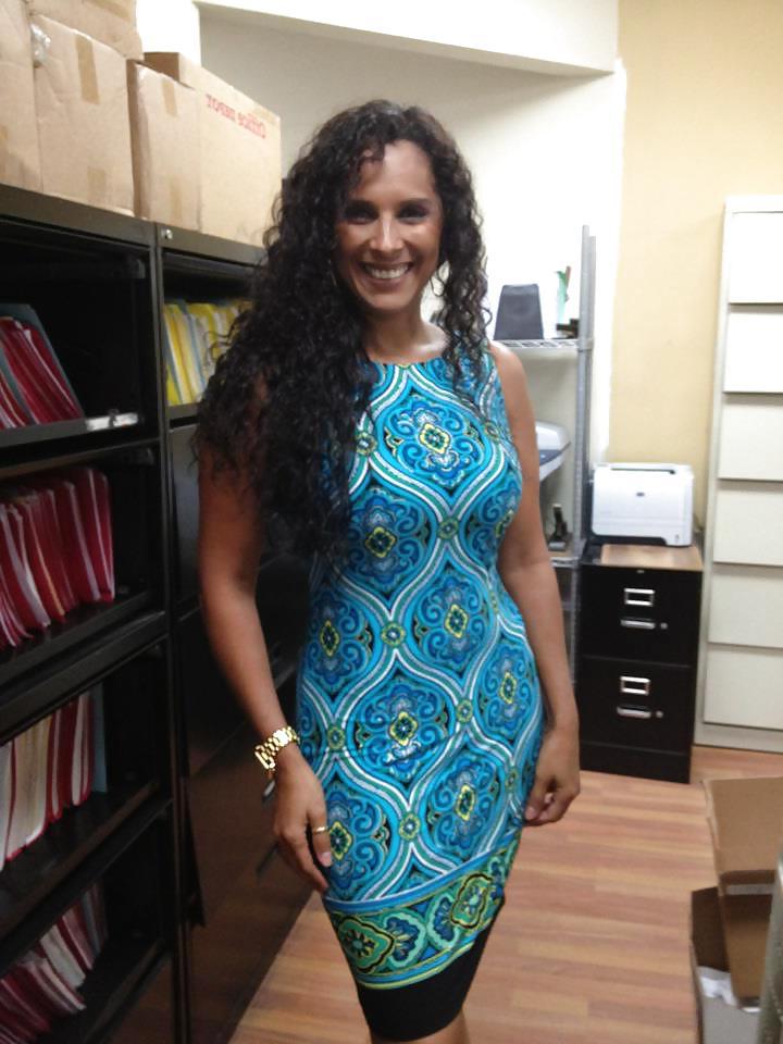 25P Honduras Sexy MILF!
