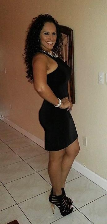 25P Honduras Sexy MILF!