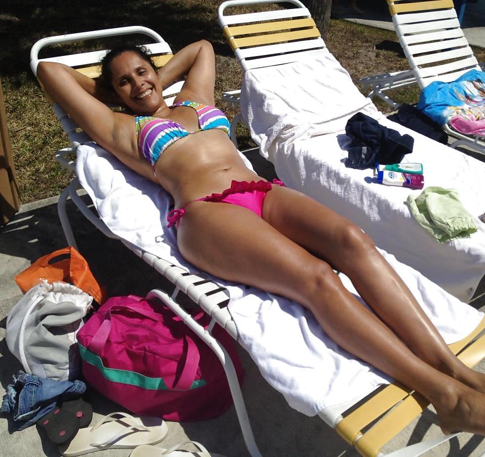 25P Honduras Sexy MILF!