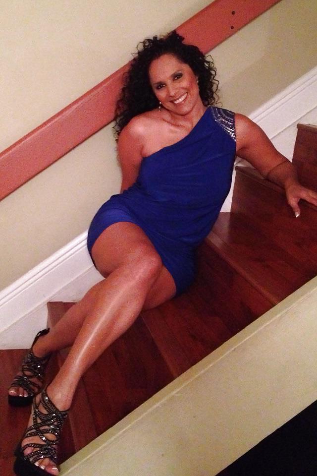 25P Honduras Sexy MILF!