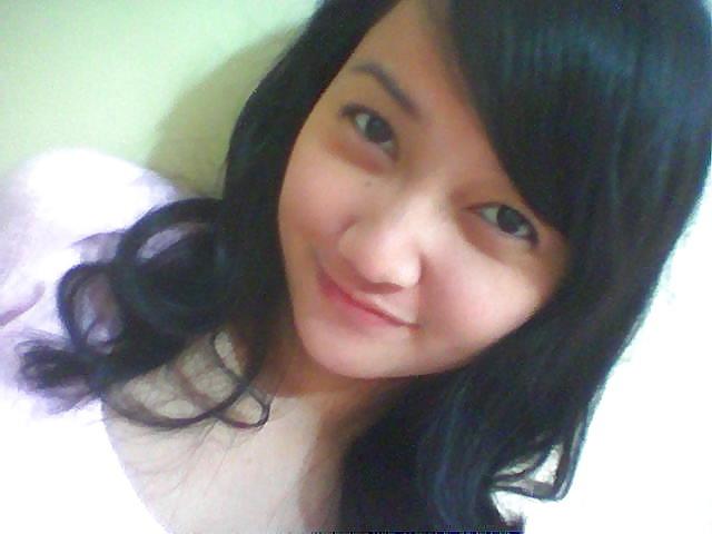 25P Teen Girls-Indonesian high school
