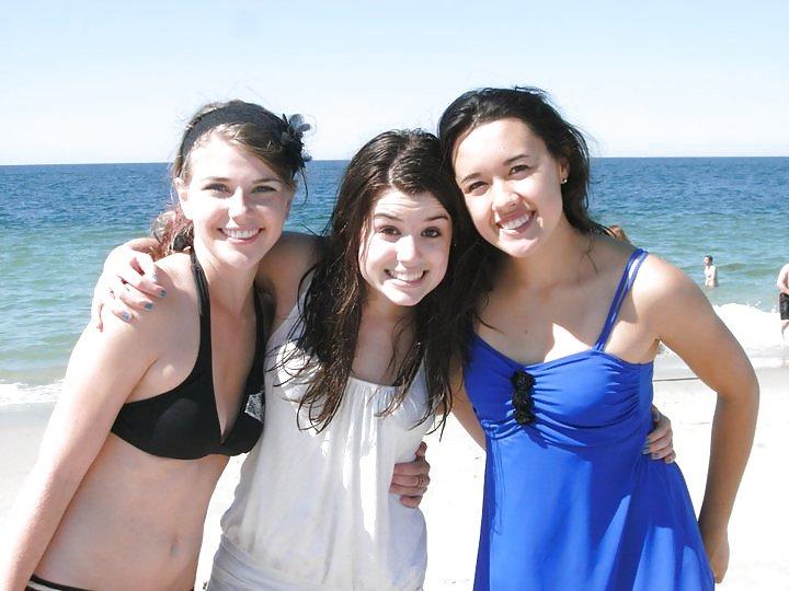25P Bech babes in and out of their Bikini's :)