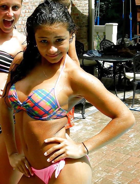 25P Bech babes in and out of their Bikini's :)