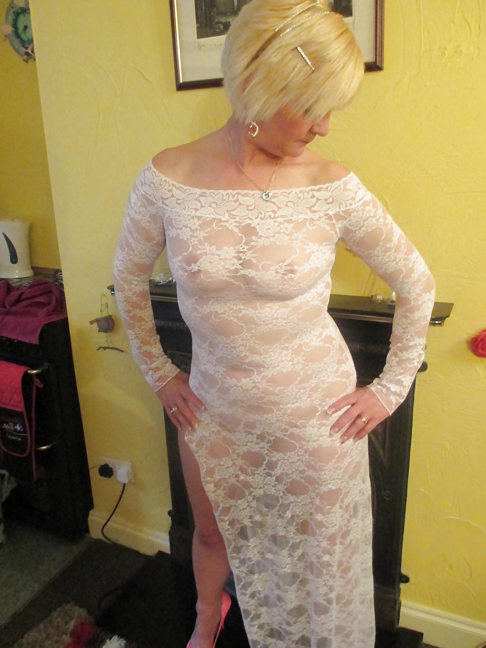 25P Lincs lou,stills and pics from 4th milf dvd