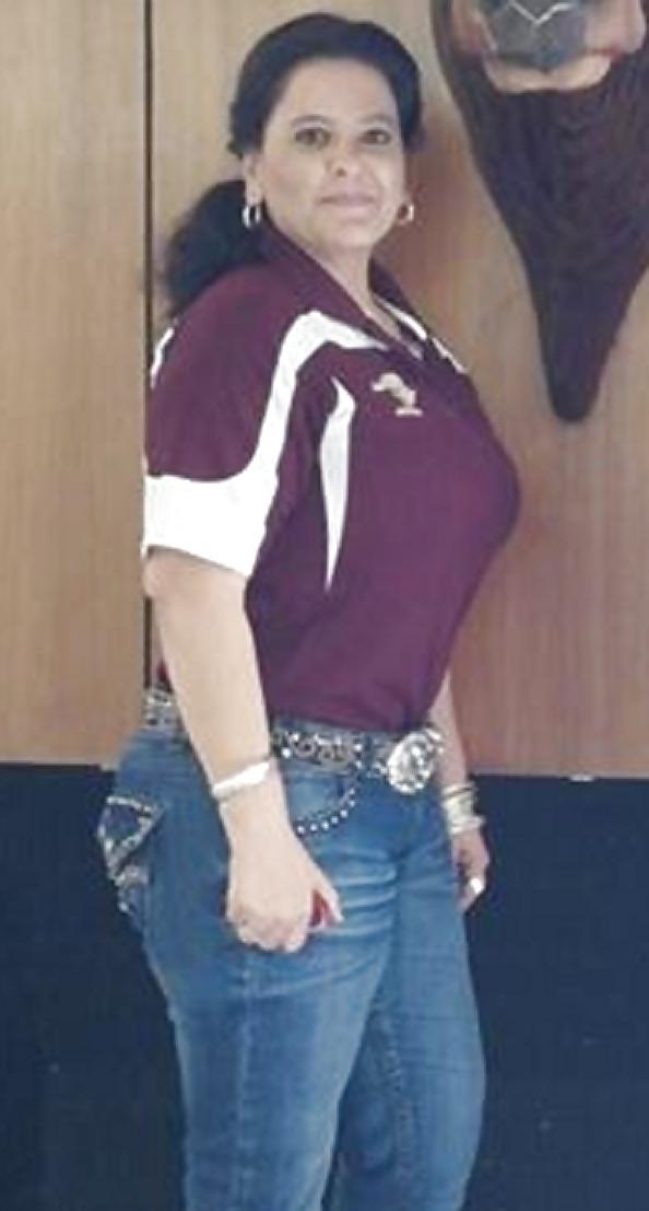 25P Crazy MILF