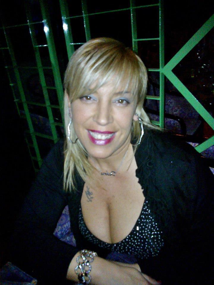 16P Italian milf: debora